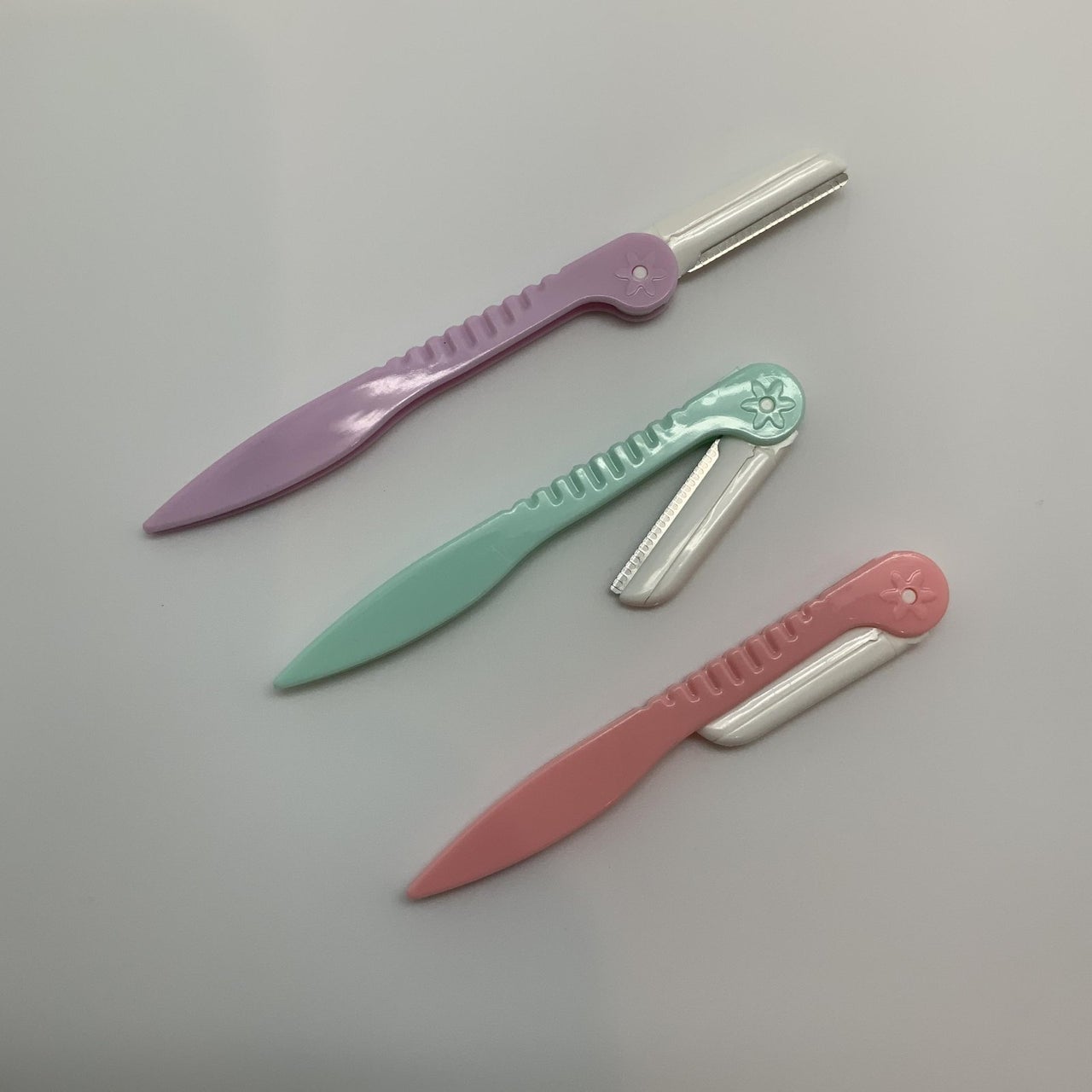 011-Tuck Away Seam Ripper