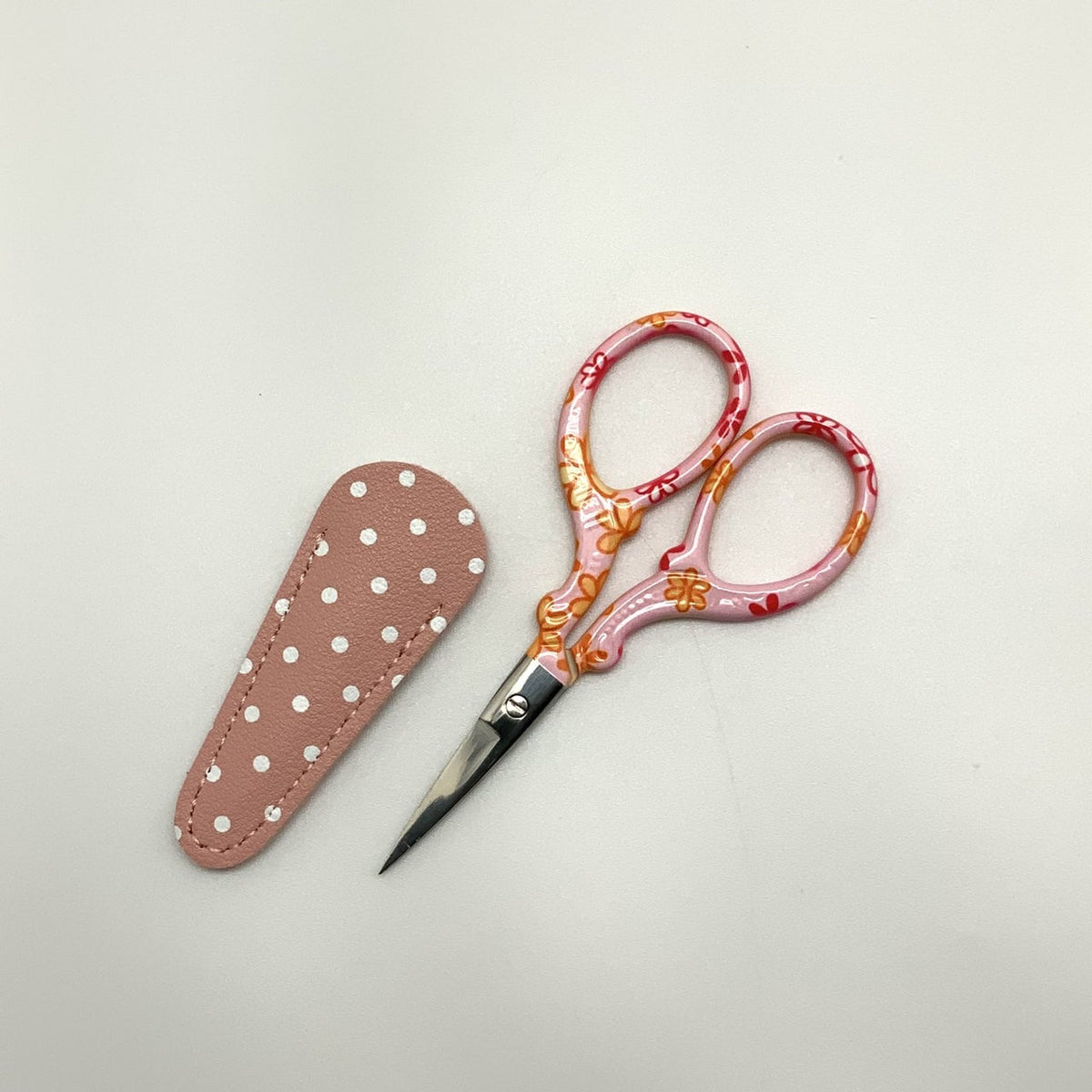 009- Trendy Scissor 1-2 Light Pink