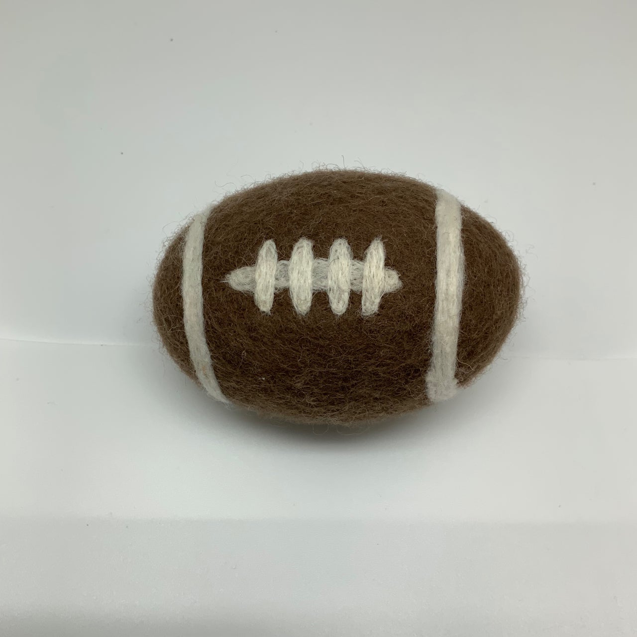 Dryer ball-football
